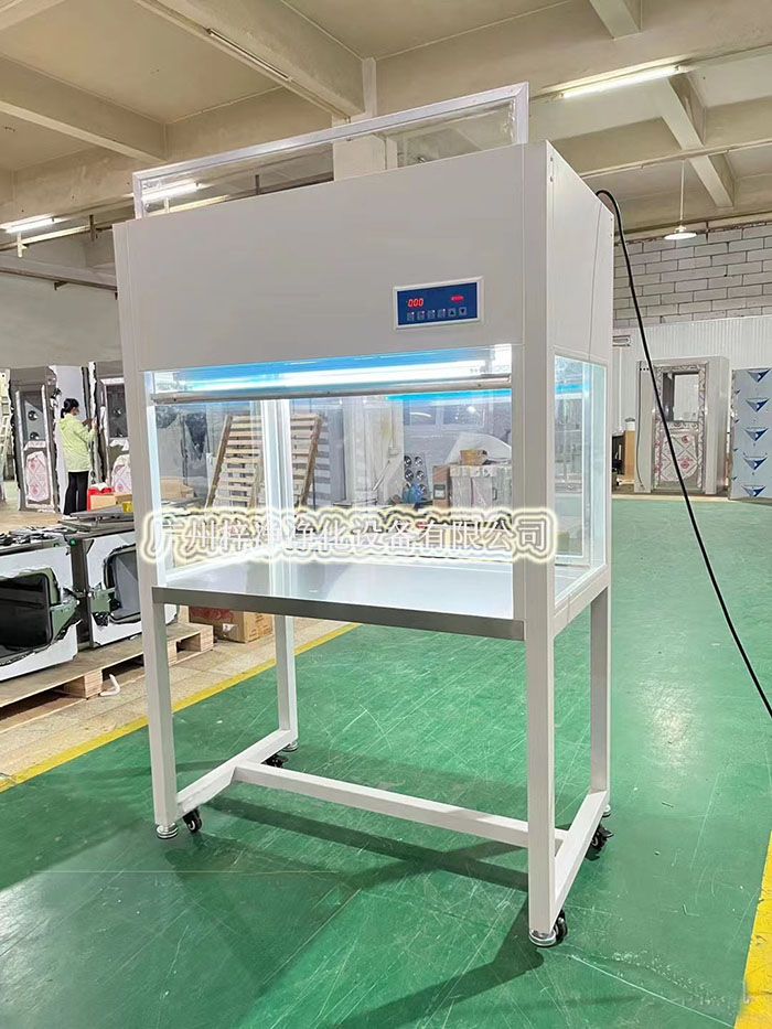 超凈工作臺通過高效過濾器提供單向或垂直單向氣流，形成局部潔凈區。